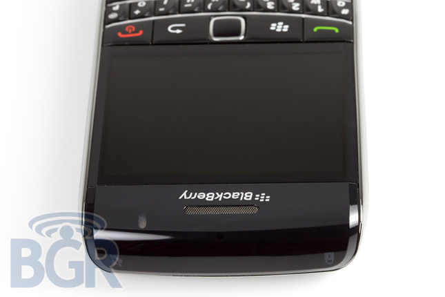 blackberry-bold-9700-4