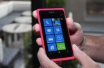 bgr-nokia-lumia-800-3
