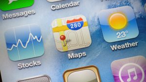 Apple Maps Waze Crowd-Sourced