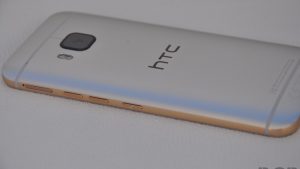 HTC One M9 vs. Galaxy S6 Launch