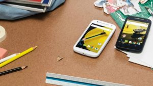 iPhone 6 Plus vs. Moto E: Design and Price iPhone 6 Plus vs. Moto E: Design and Price