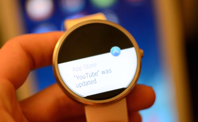 moto 360 compatible with iphone
