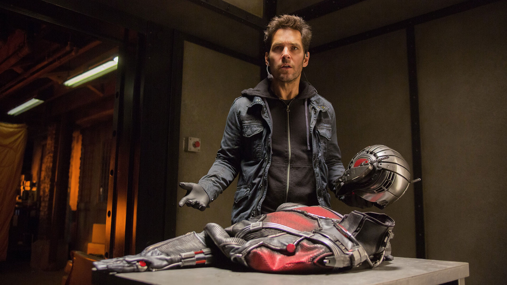 Ant Man Review Marvels Most Perfectly Sized Origin Story In Years