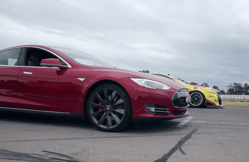 Tesla Model S Vs. Holden V8 Supercar Drag Race Video