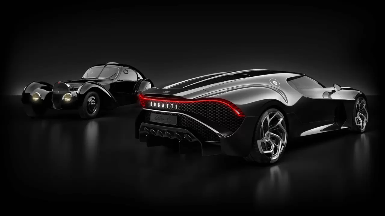 Side by side Bugatti La Voiture Noire