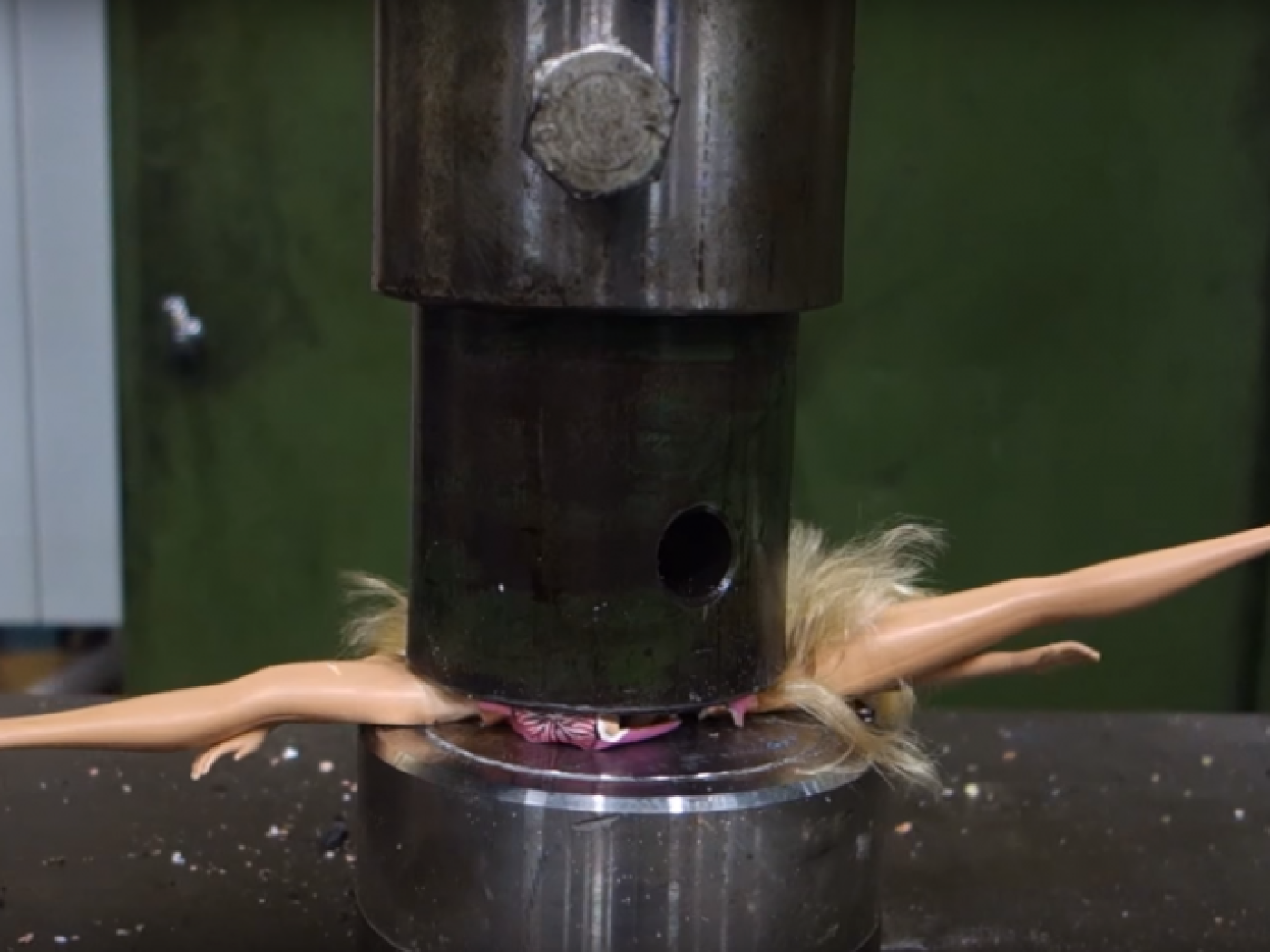Crushing toy cars with hydraulic press 