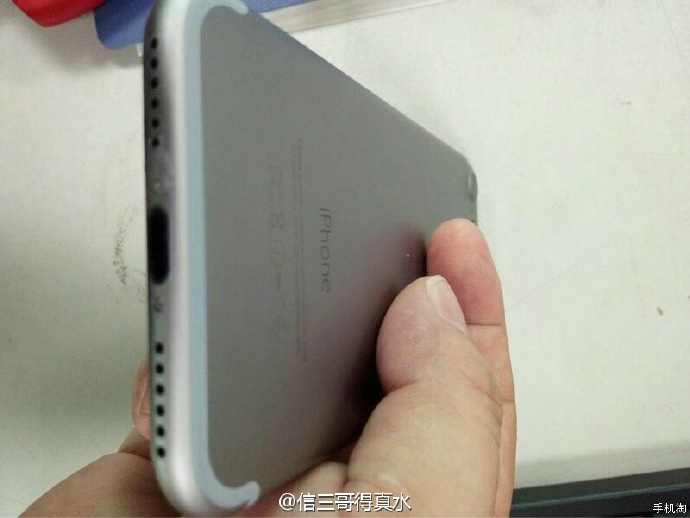 iphone-7-space-gray-photos-leak-3