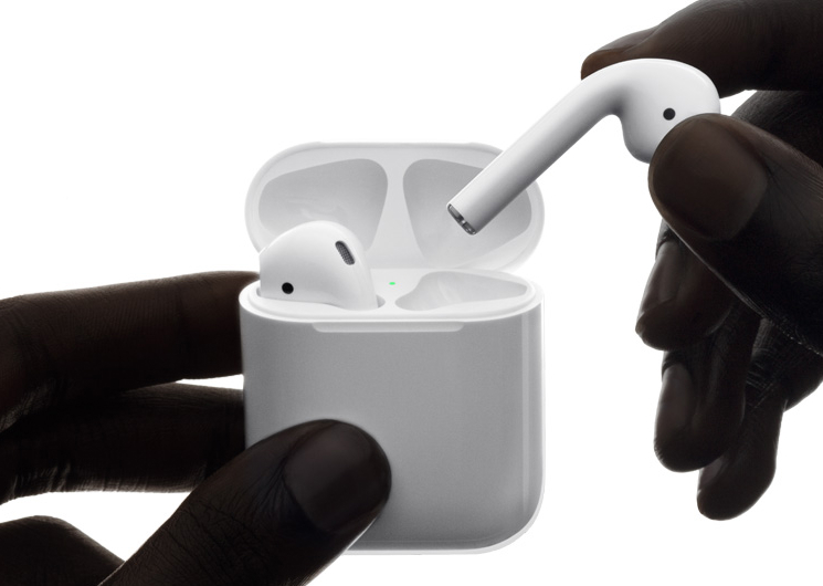 apple-iphone-7-airpods