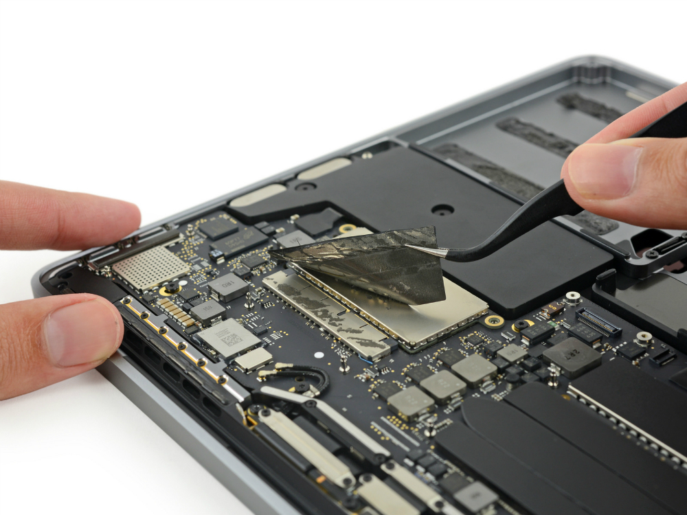 macbook-pro-late-2016-ssd-upgrade-ifixit-teardown-1