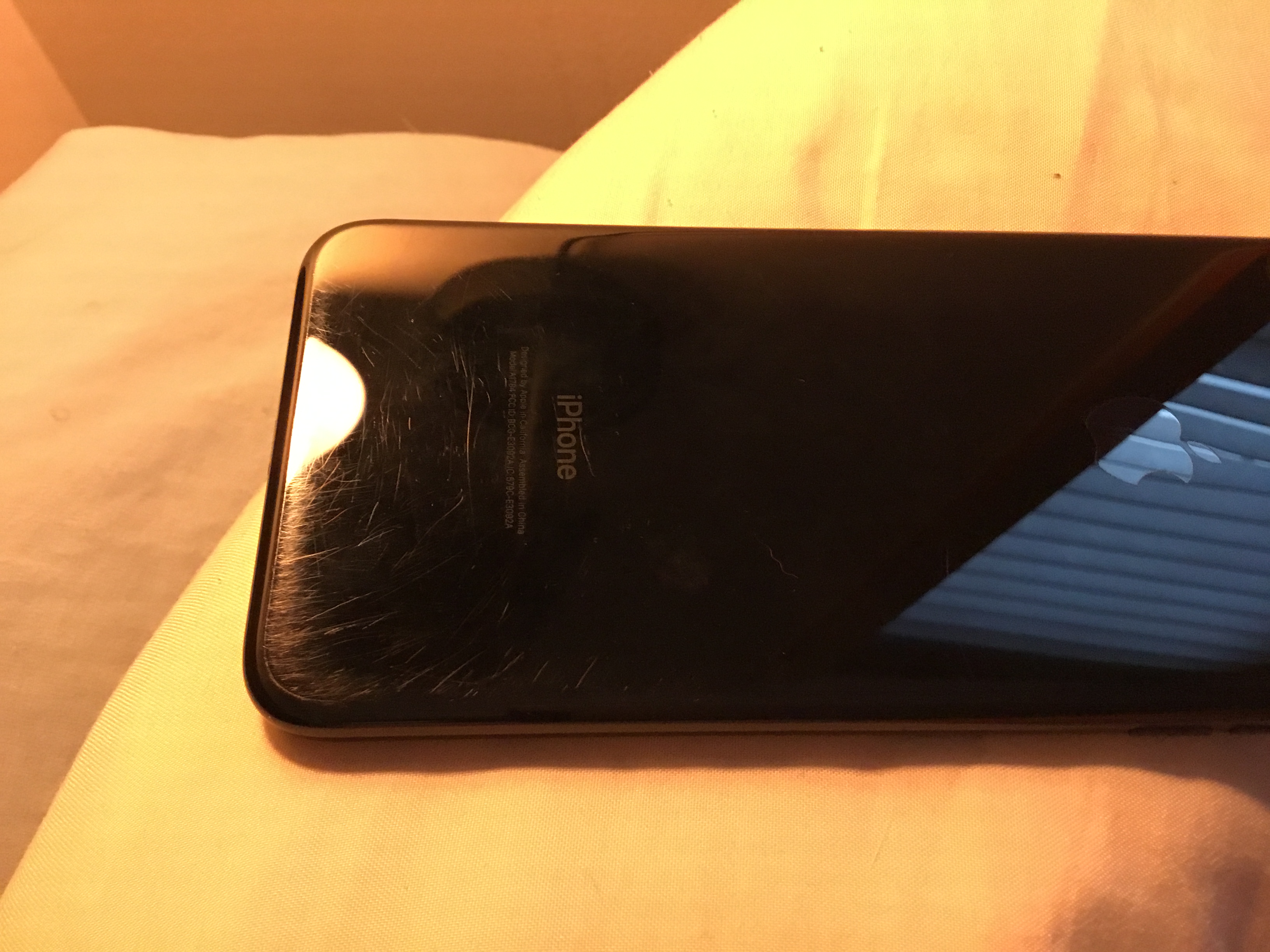 Here's what a Jet Black iPhone 7 Plus looks like after 3 months without a  case