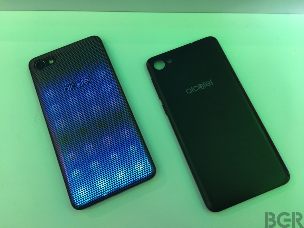 MWC 2017: Alcatel A5, un móvil con carcasa LED que se ilumina con las  notificaciones, Mobile World Capital