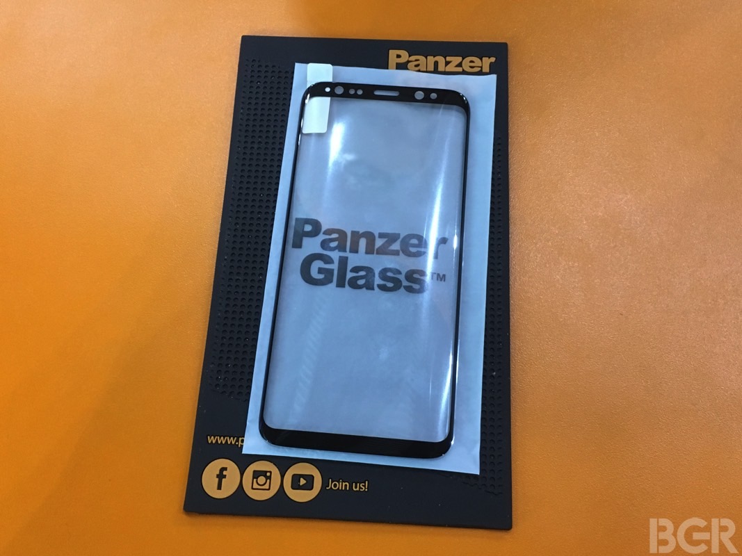 galaxy-s8-panzer-glass-screen-protector-hands-on-mwc-2017-hands-on-10