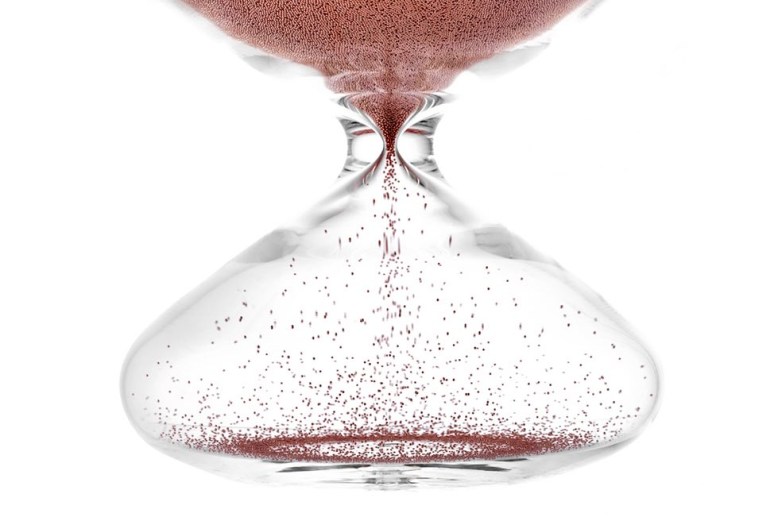 Apple veteran Marc Newson has designed a $12000 hourglass