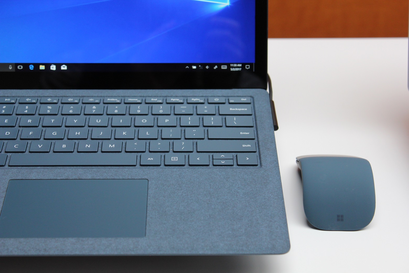 Microsoft Surface Laptop Hands On Giving The Macbook A Run For Its Money Bgr