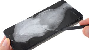 Essential phone teardown vs Galaxy S8
