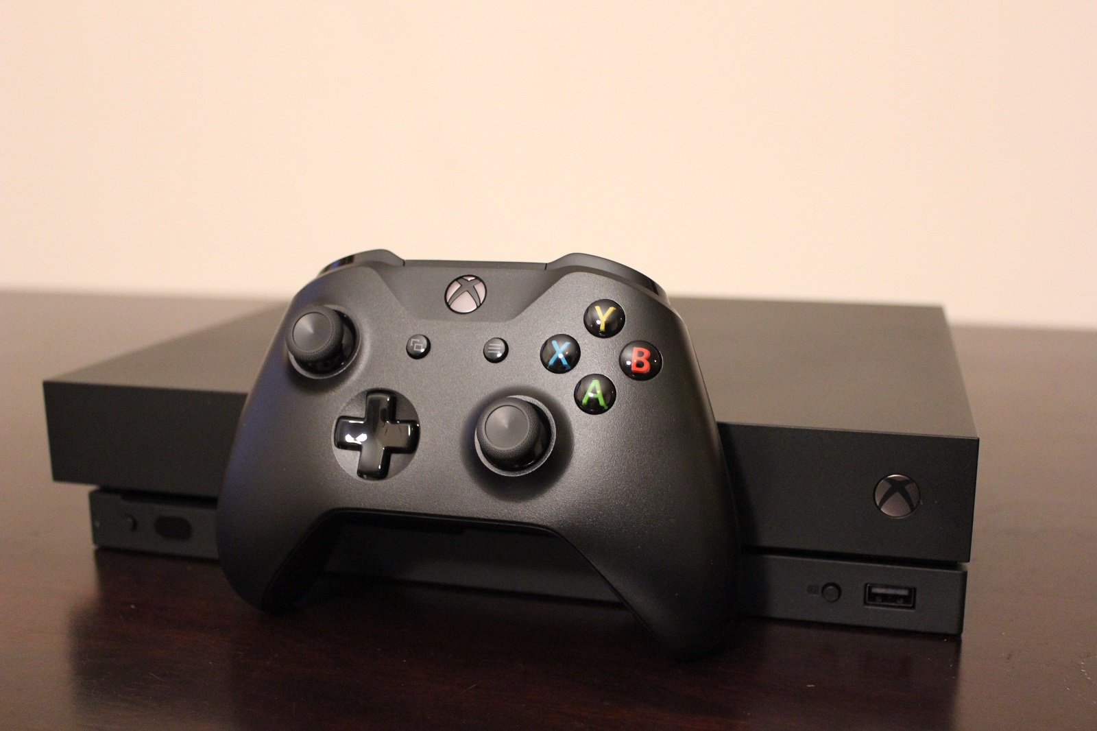 Xbox One S Gears of War 4 - Stop Games - A loja de games mais