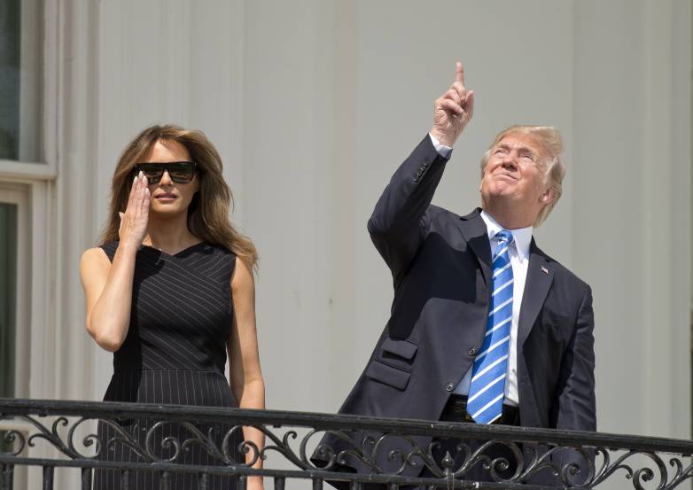 These photos show just how badly staring at the solar eclipse will mess ...