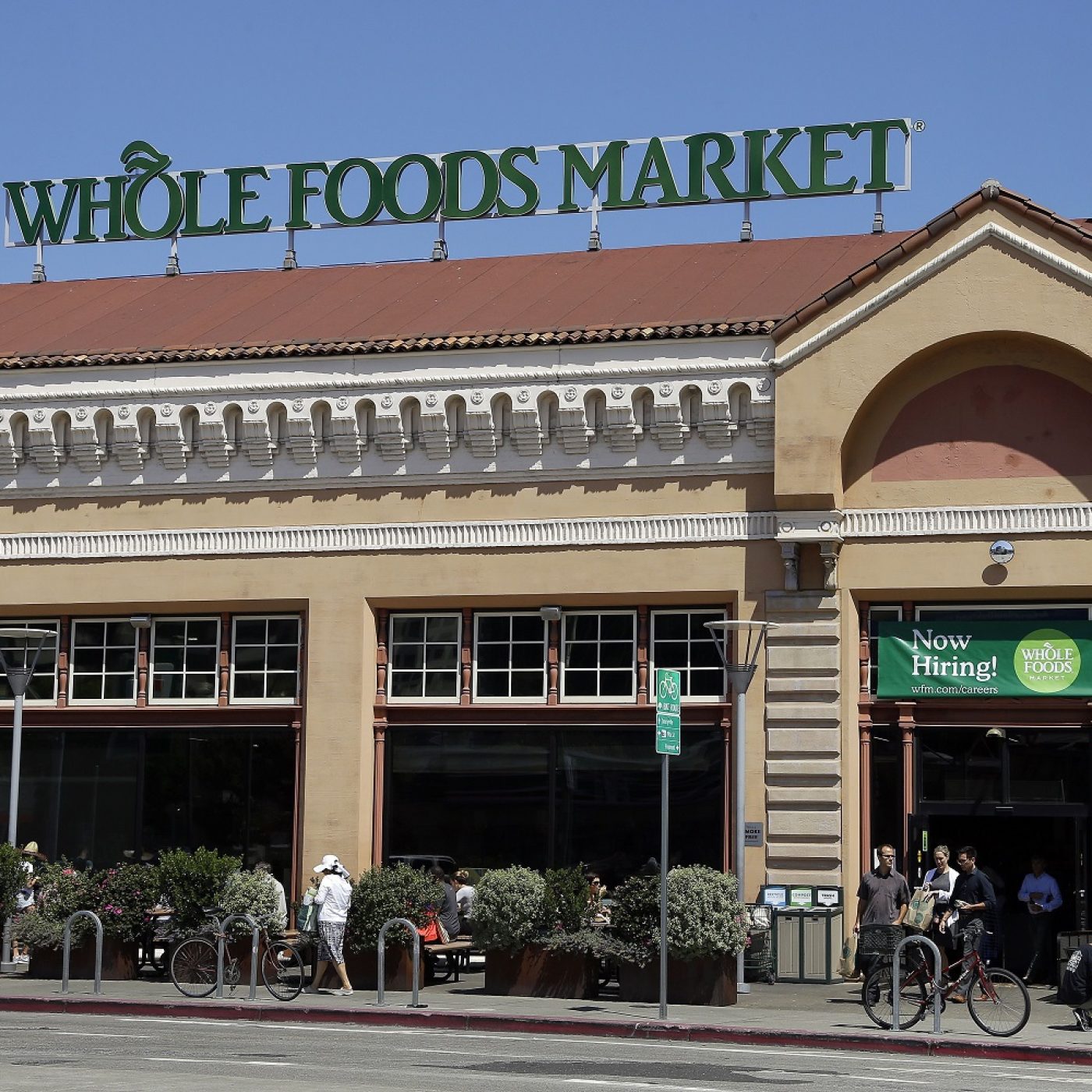 Whole Foods: Two-hour delivery comes to 's main website - Bloomberg