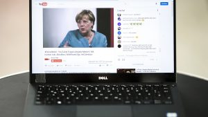 YouTube live streaming YouTube live streaming