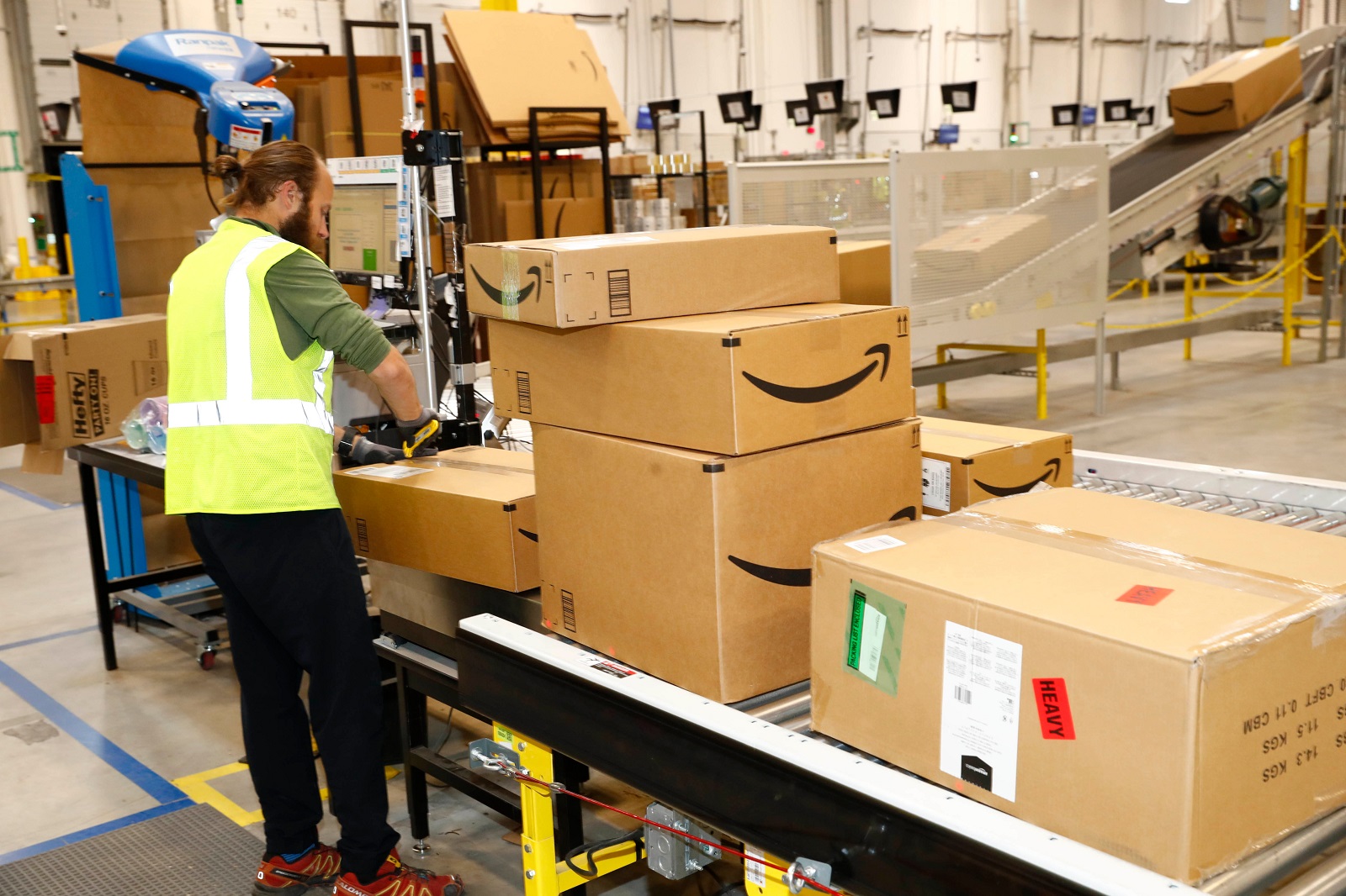 Amazon is permanently banning customers that make too many returns bgr