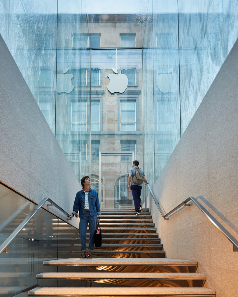 Check Out Every Apple Store Ever Opened, in Order