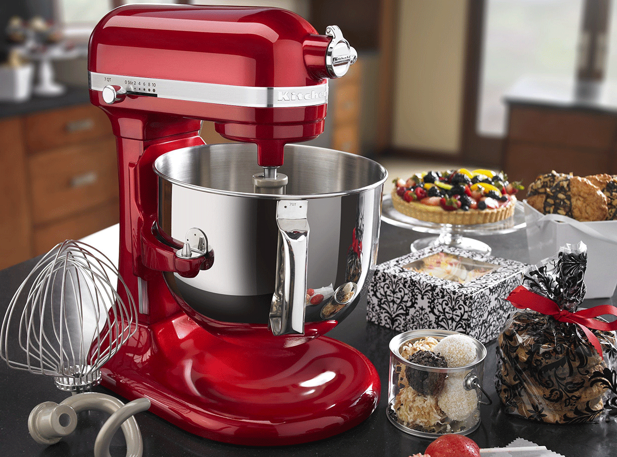 kitchen design around red kitchenaid mixer