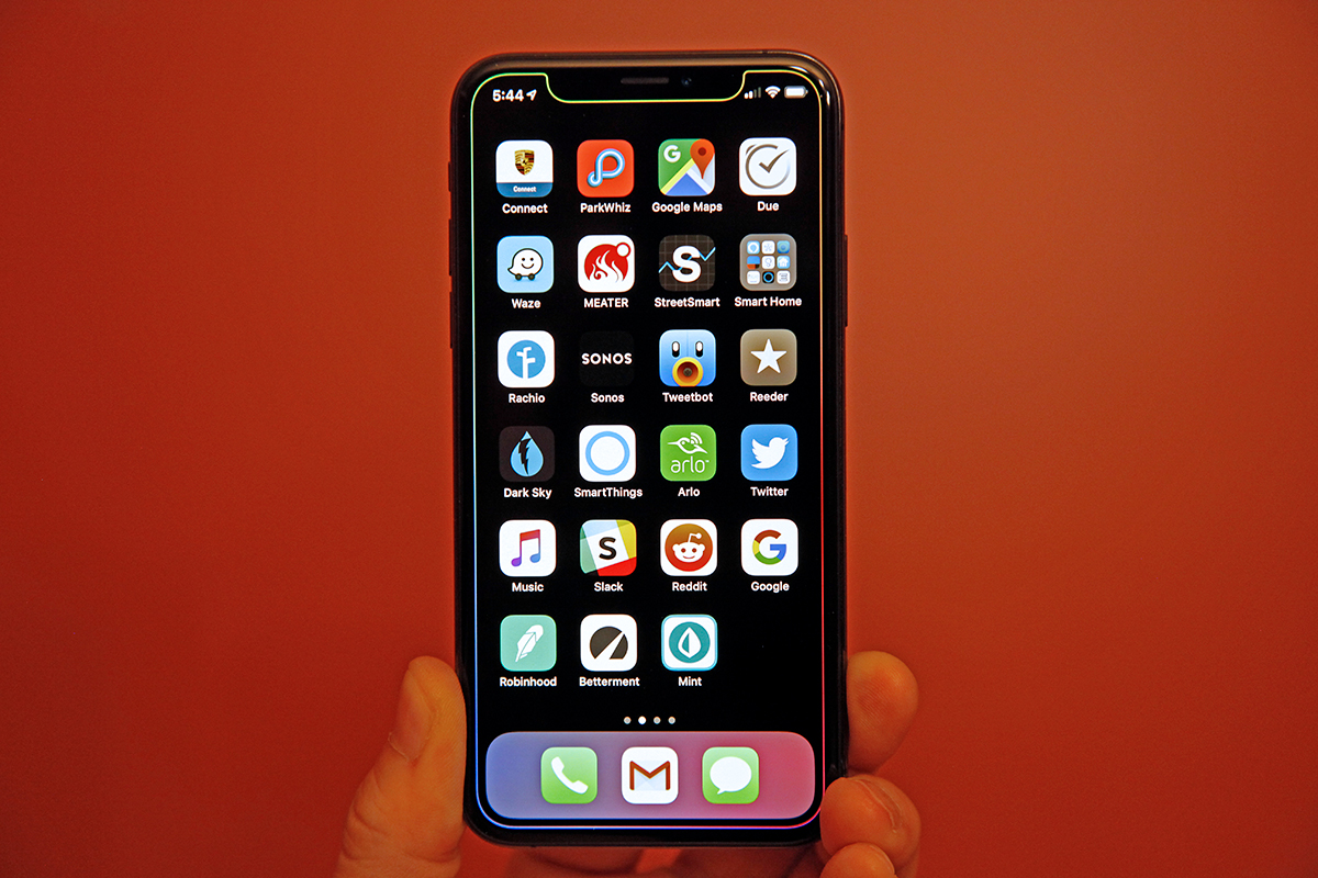 Featured image of post Iphone Xr Wallpaper Black And Red / See more ideas about black and white wallpaper, iphone wallpaper, white wallpaper.