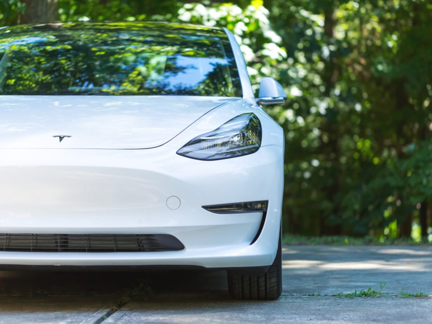 Tesla owner catches vandal on camera keying his Model 3 Tesla