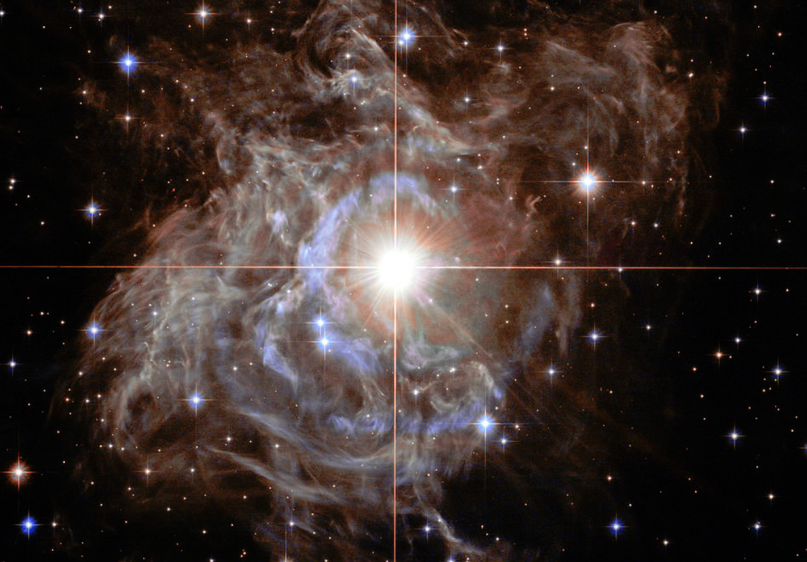 Hubble Snaps Gorgeous Image Of Epic 'holiday Wreath' In Space