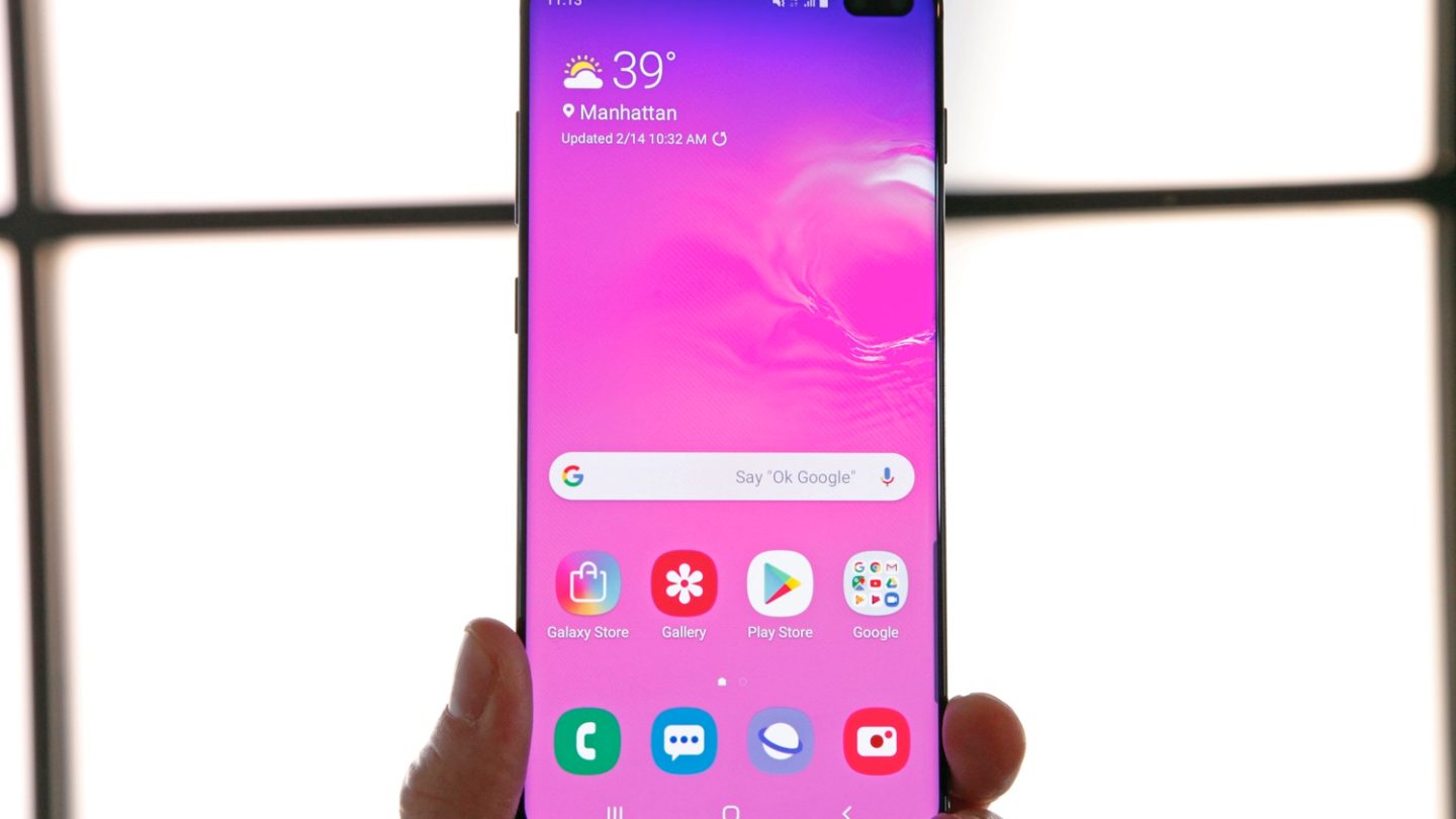 These Brilliant Galaxy S10 Wallpapers Let You Wear The Camera Hole Like A Badge Of Honor