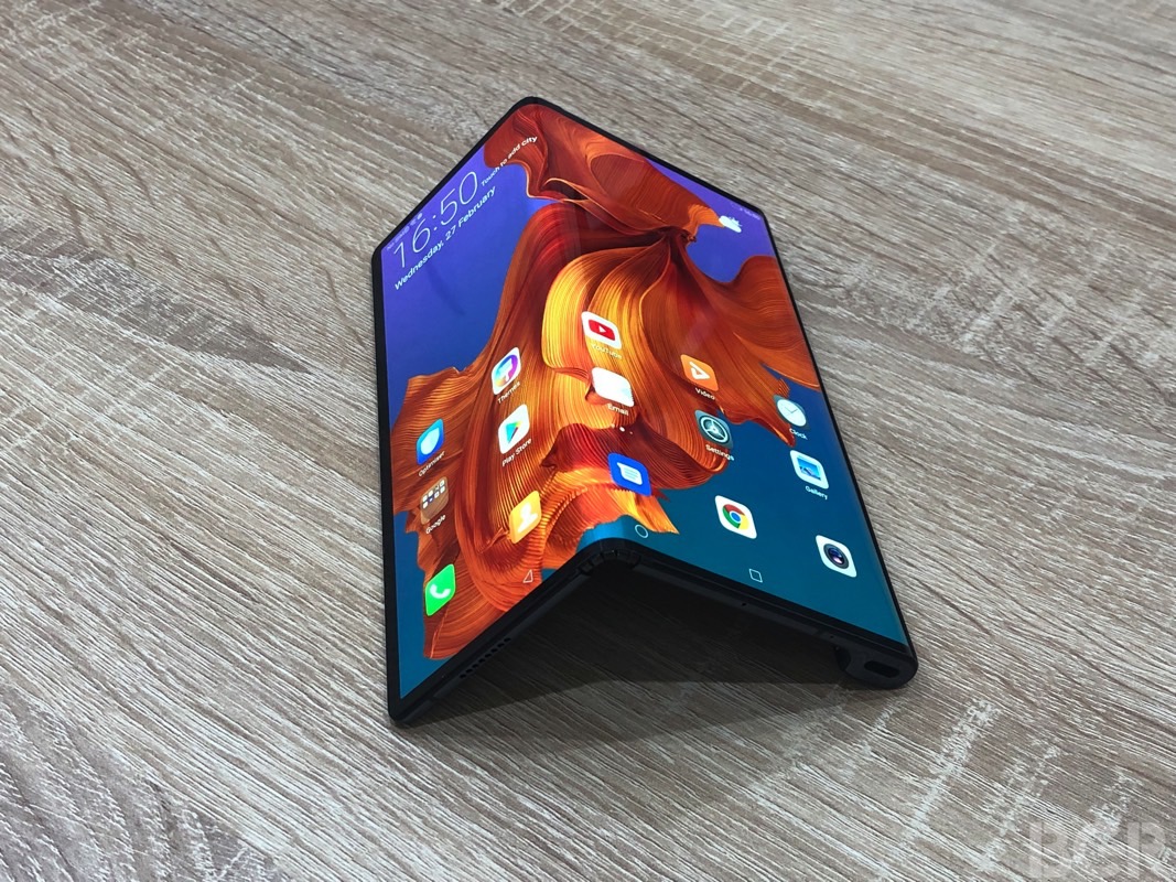 Hands On With The Huawei Mate X The Best Foldable Phone So Far Bgr