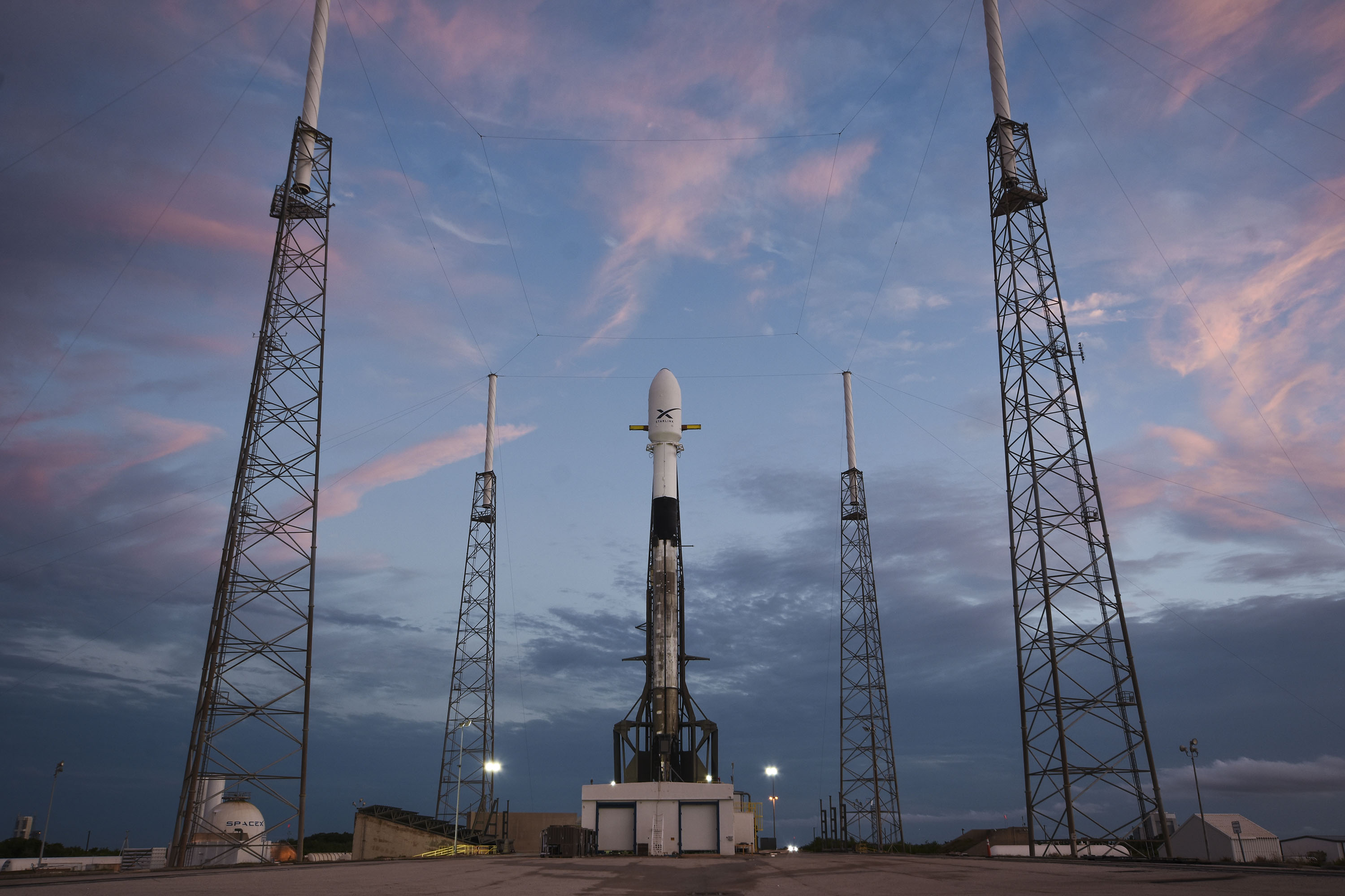 Watch SpaceX launch 60 Starlink satellites into orbit live right here BGR
