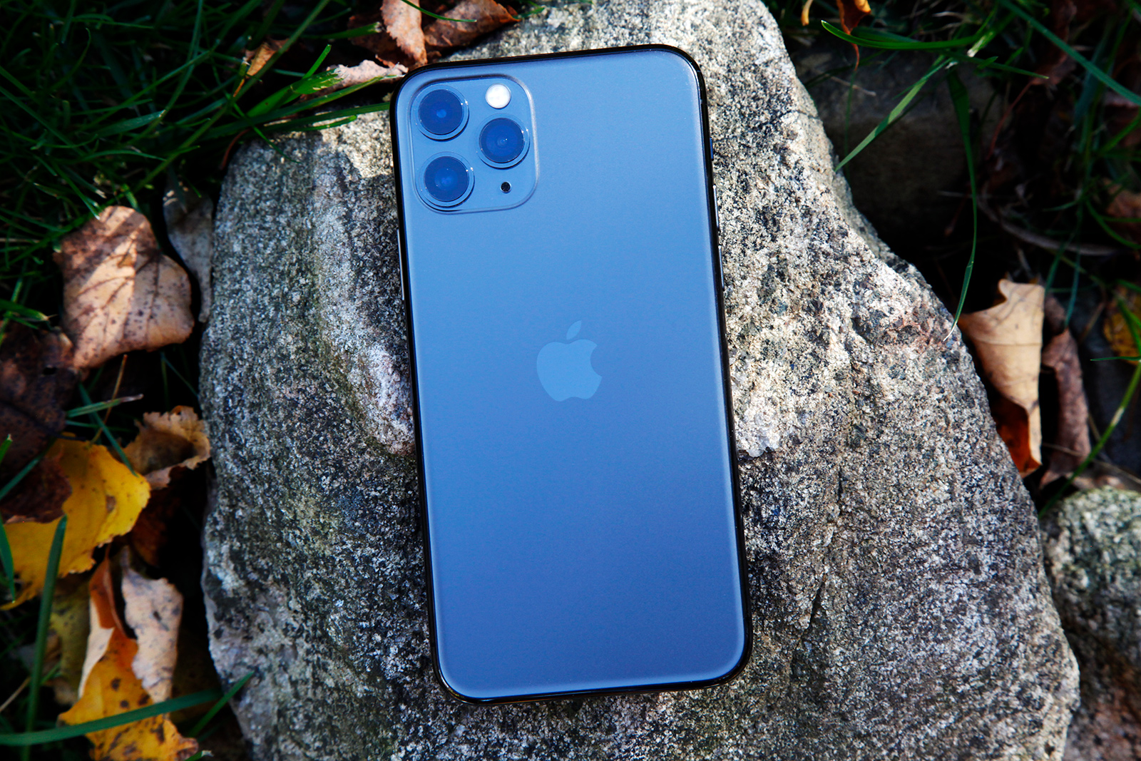 The best Black Friday deals on Apple's iPhone 11 and 11 ...