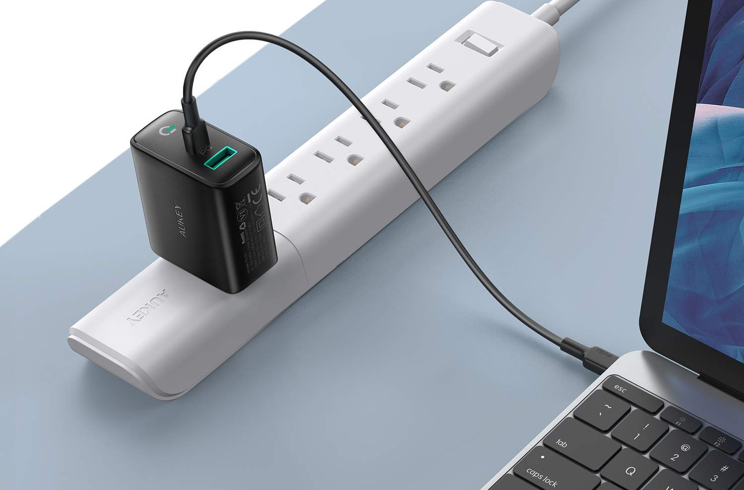 this-15-all-in-one-adapter-can-charge-your-phone-laptop-and