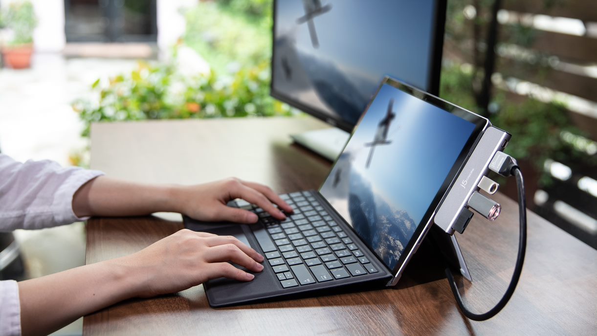 surface pro 8 ports surface pro 8 ports