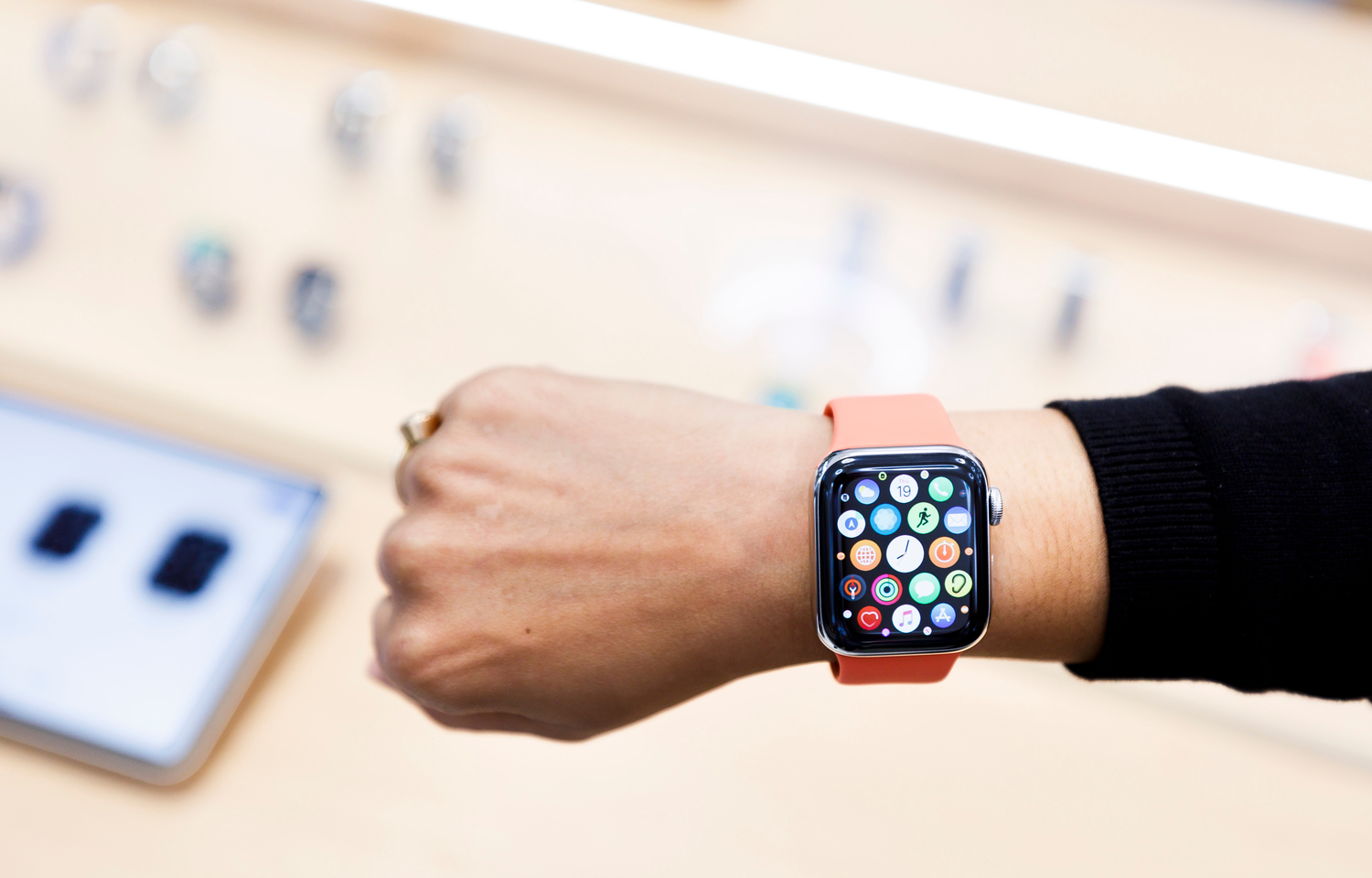 difference cellular apple watch