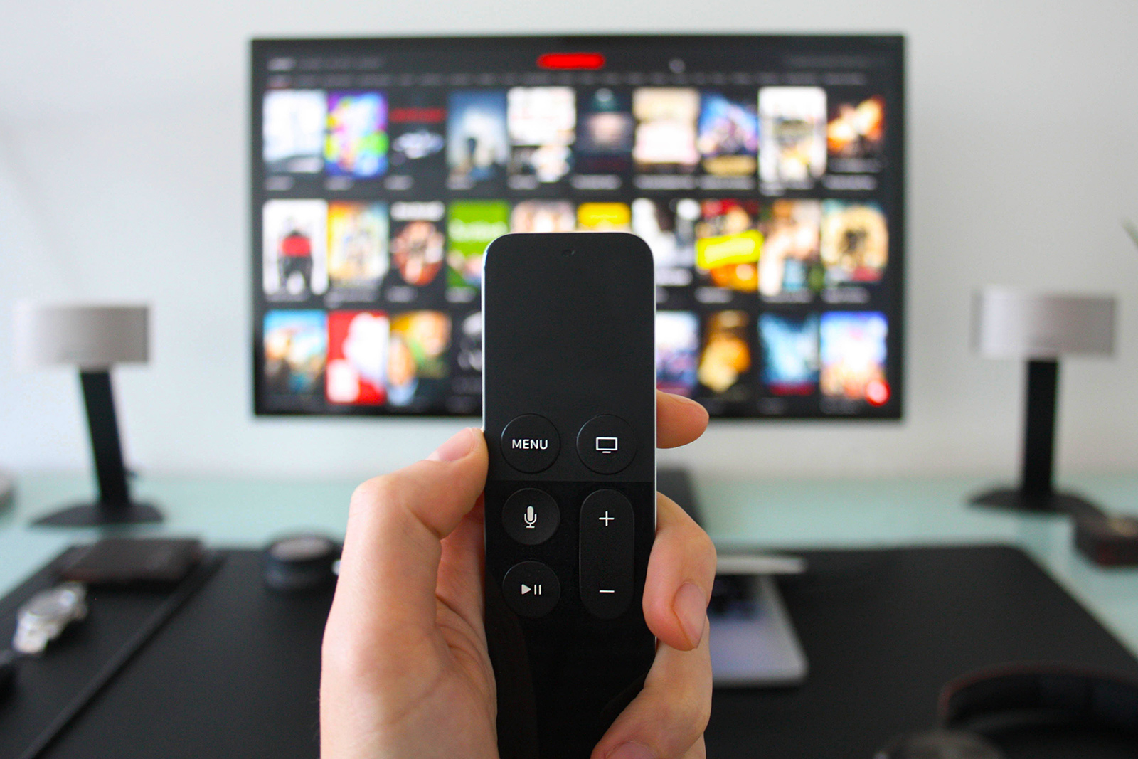 10 Netflix Alternatives That Stream Movies And Tv Shows For Free