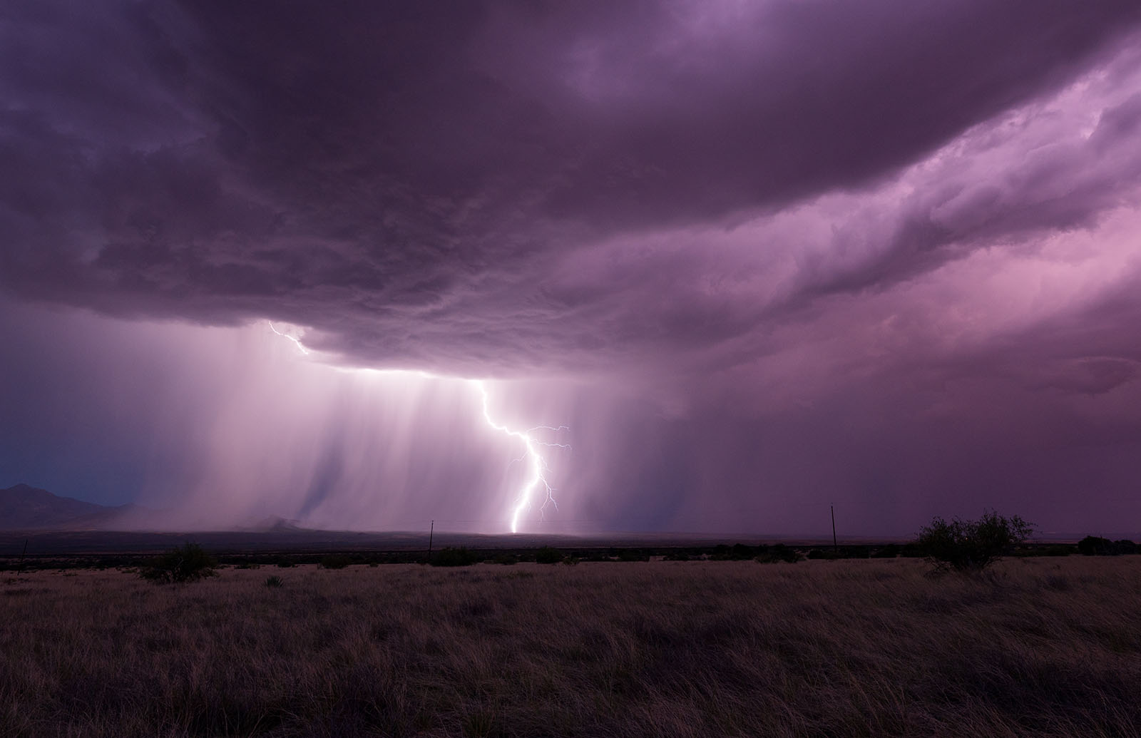 Physicist explains why you should never shower during a thunderstorm BGR