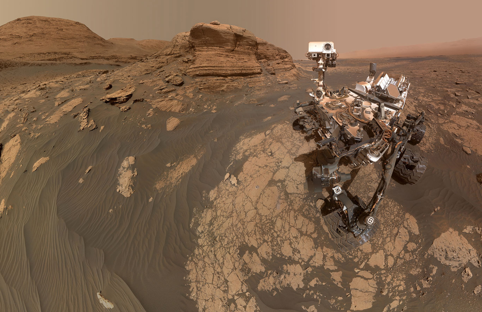 Is manmade facility pictured on Mars evidence of life? Expert