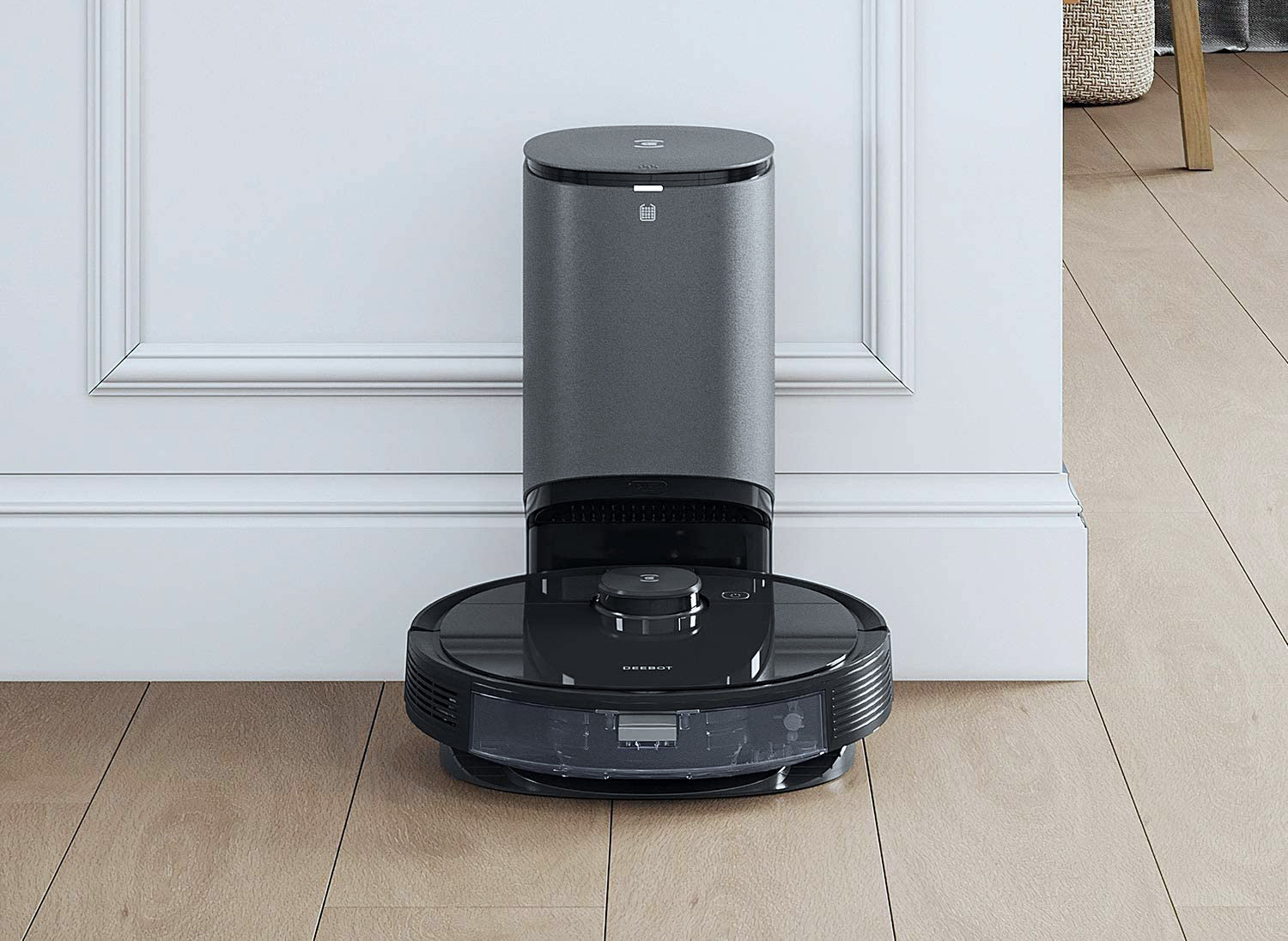 Self emptying. Ecovacs Robotics Deebot n8+.
