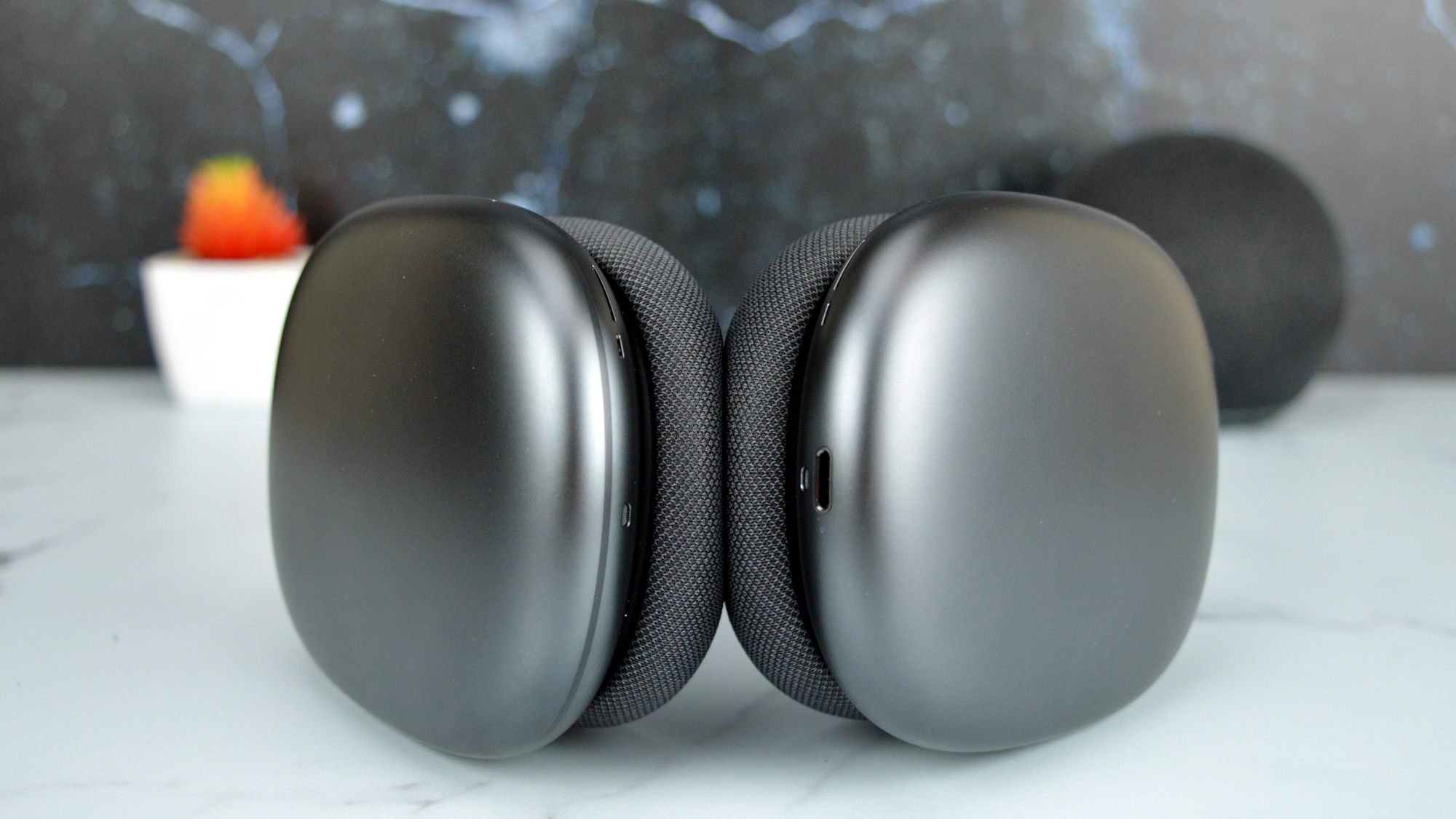 Apple AirPods Max review: luxurious sound for a luxury price - The Verge
