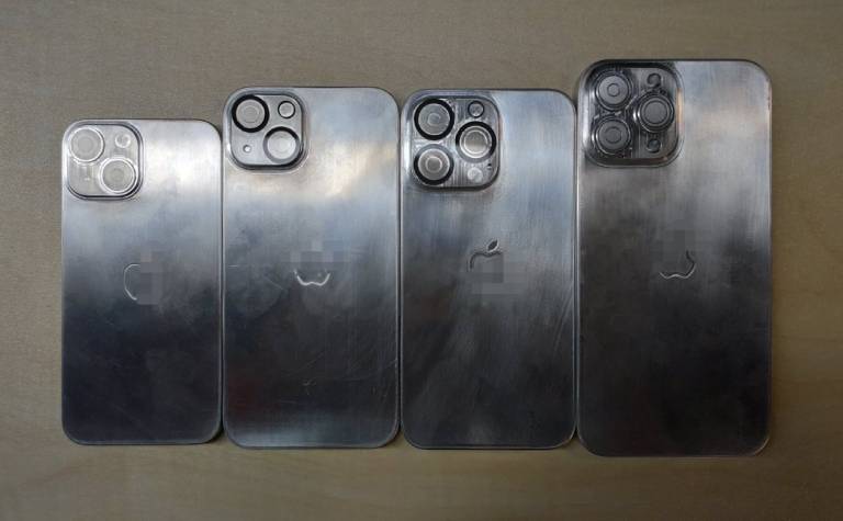 Leaked iPhone 13 molds