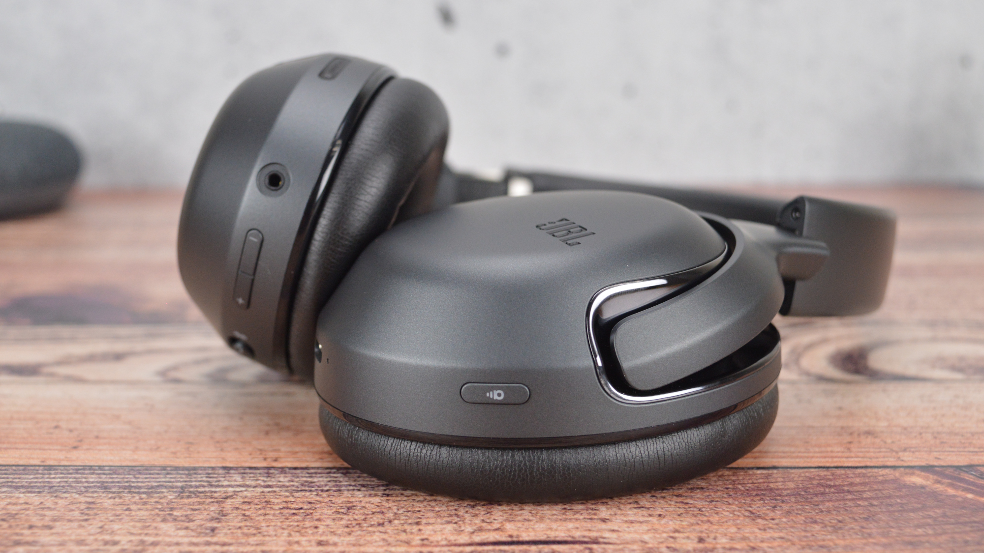 JBL Tour One M2 review: quality and comfort