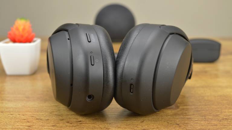 Sony WH-1000XM4 vs Sony XM3 Wireless Headphones