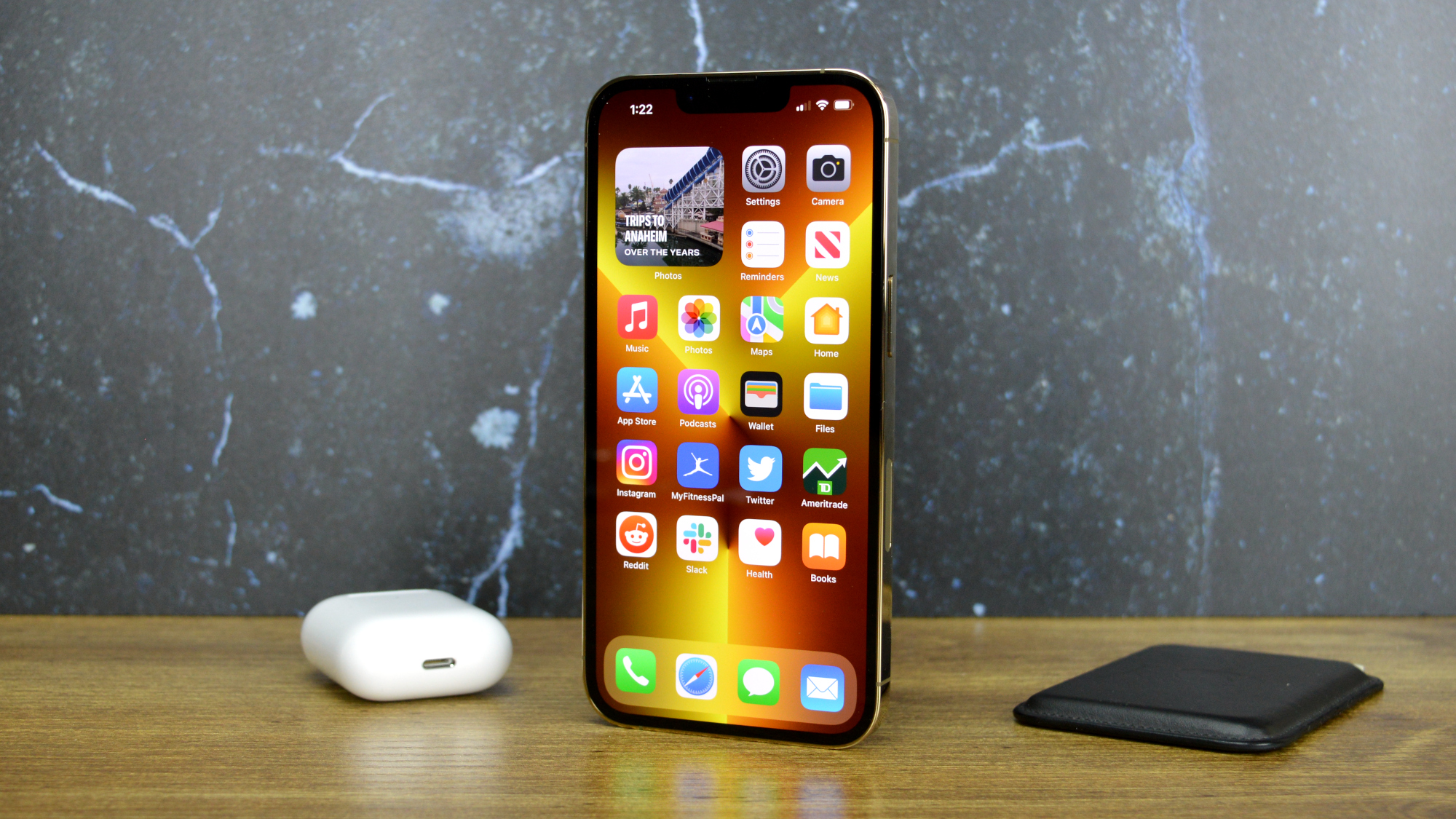 iPhone 14 Pro will put Face ID under the display, leaker claims thumbnail