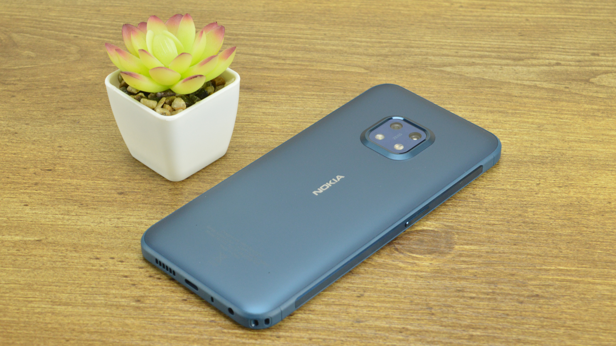 Nokia XR20 Back