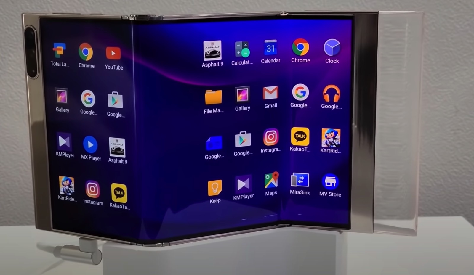 Samsung's first multi-foldable device might come sooner than expected