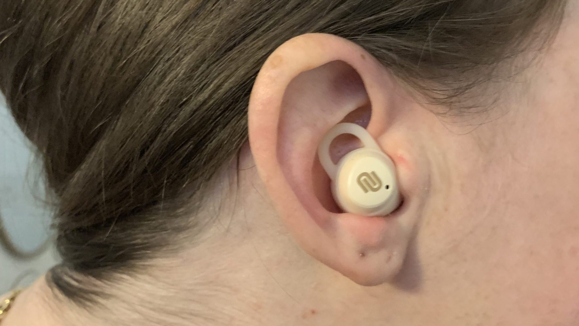 Urbanista Lisbon Earbuds Review Comfort color and Sound Intertwined