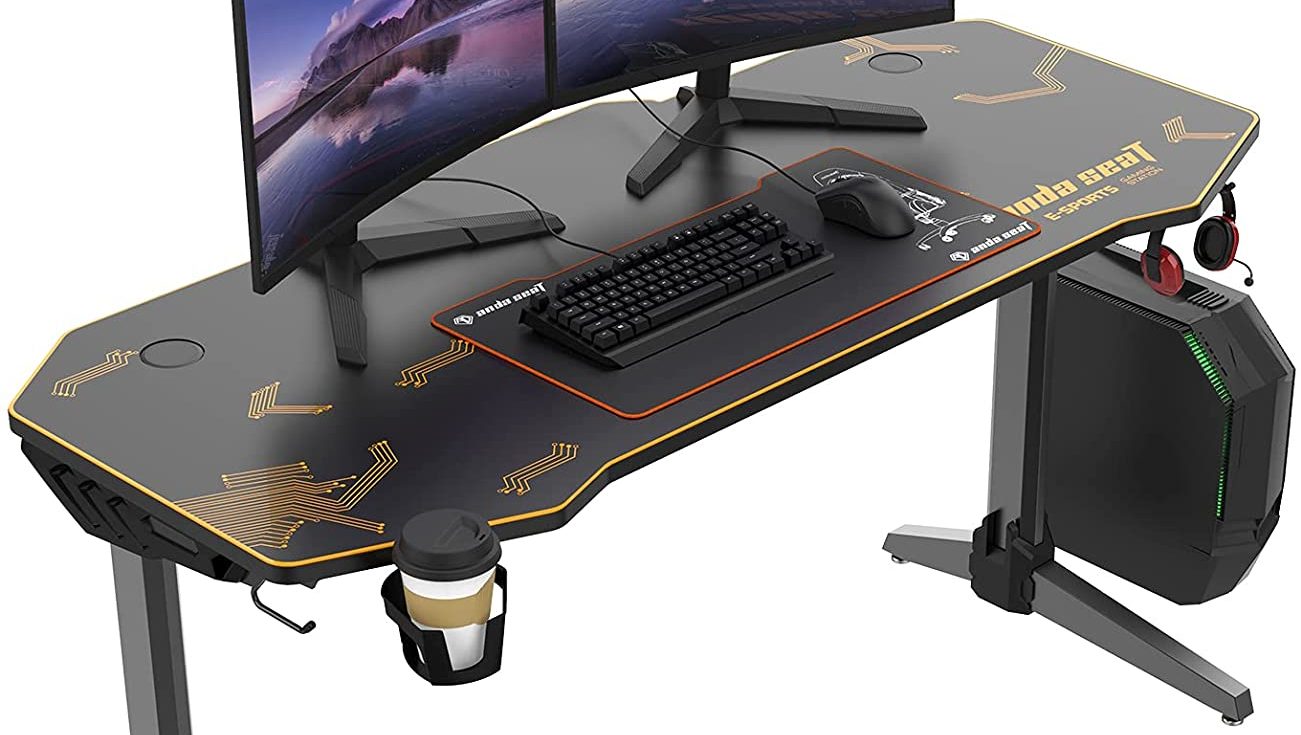 All you can fit on the desk