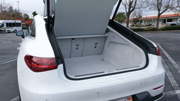 Mercedes EQS Trunk